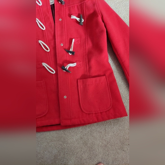 Red hooded coat - Picture 3 of 4